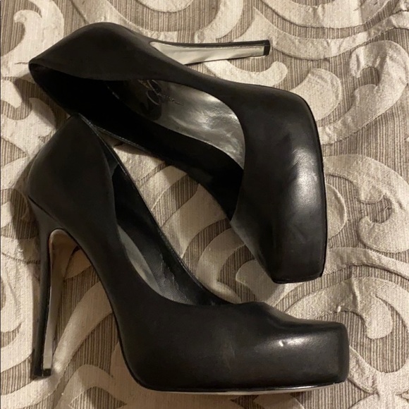 Jessica Simpson platform heels - Picture 1 of 4